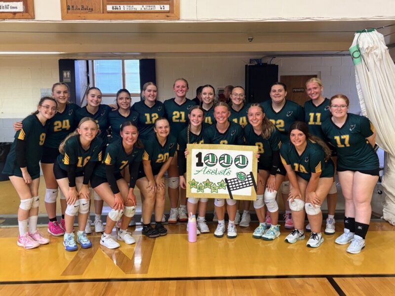 1000 Set Assists Team Picture