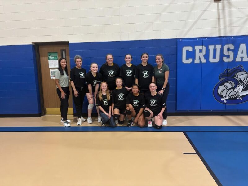 Junior High Girls Volleyball team photo